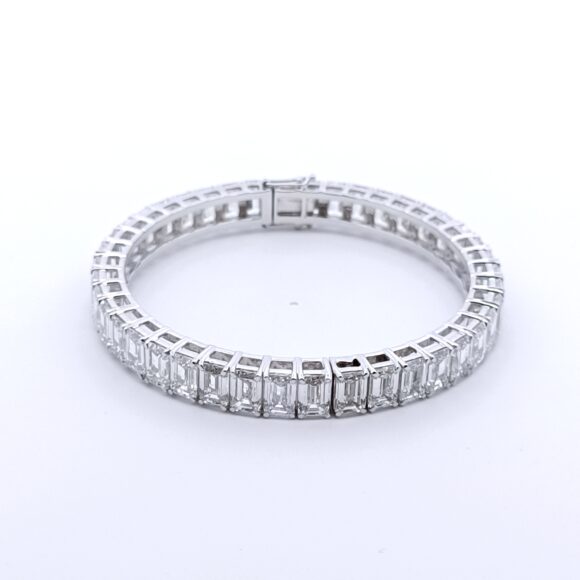 Emerald Embrace Bangle - Image 3