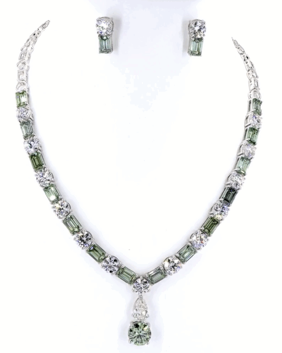 Imperial Emerald Bloom Necklace