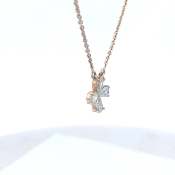 Petite flower pendant - Image 3
