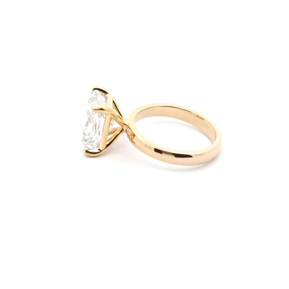 5 Carat Radiant Diamond Ring - Image 2