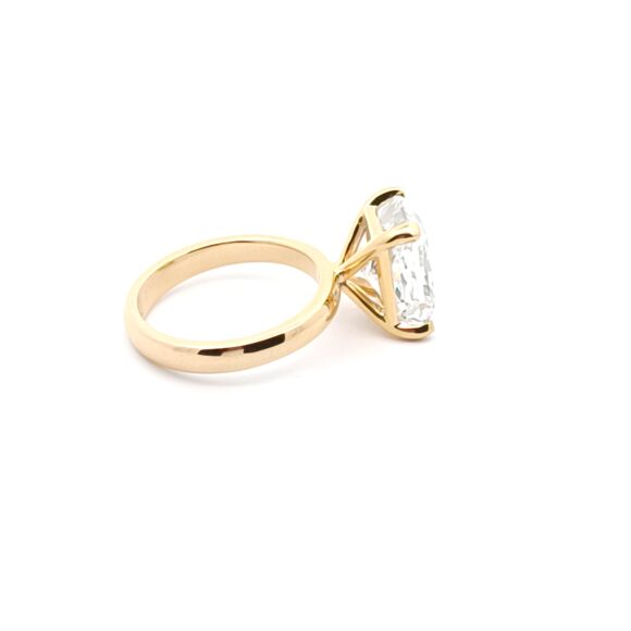 5 Carat Radiant Diamond Ring - Image 4