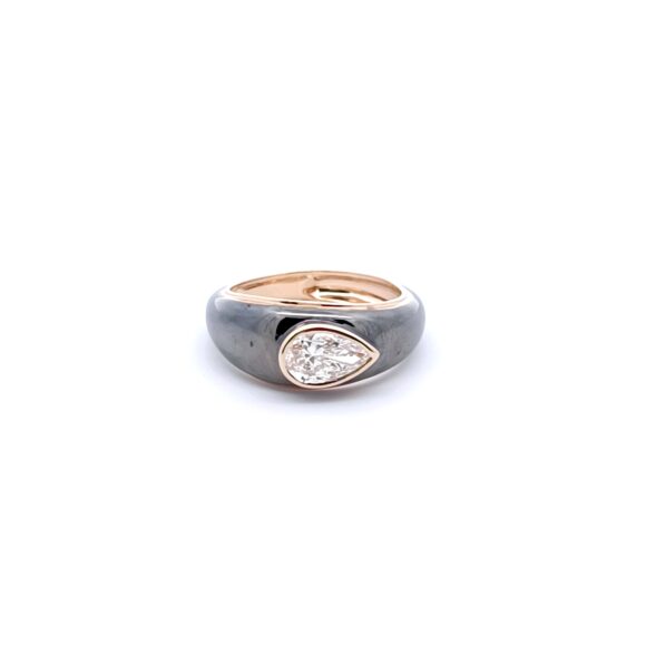 Noir Éclat Ring