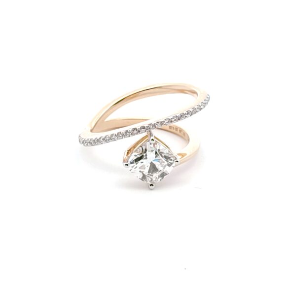 Sparkling Spiral Solitaire Ring