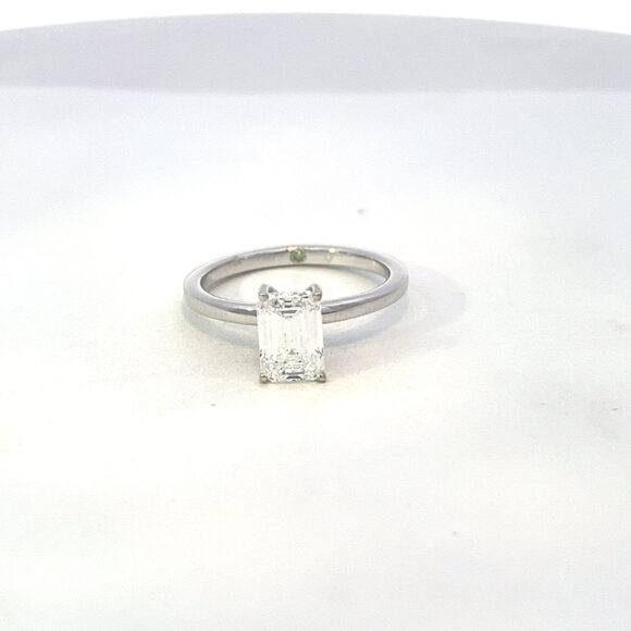 Emerald Whisper Ring - Image 2