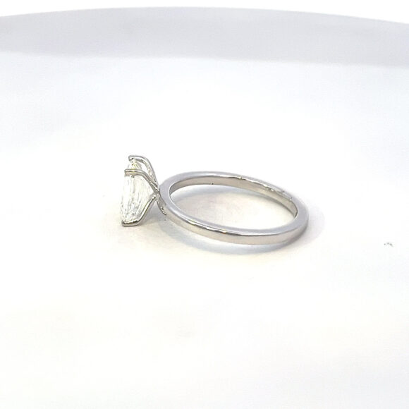 Emerald Whisper Ring - Image 3